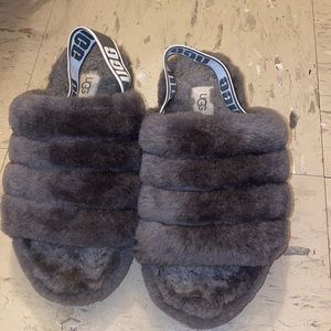 UGG Women Fluff Slides/ Size W5